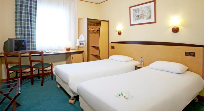 Campanile Hotel Szczecin Buitenkant foto