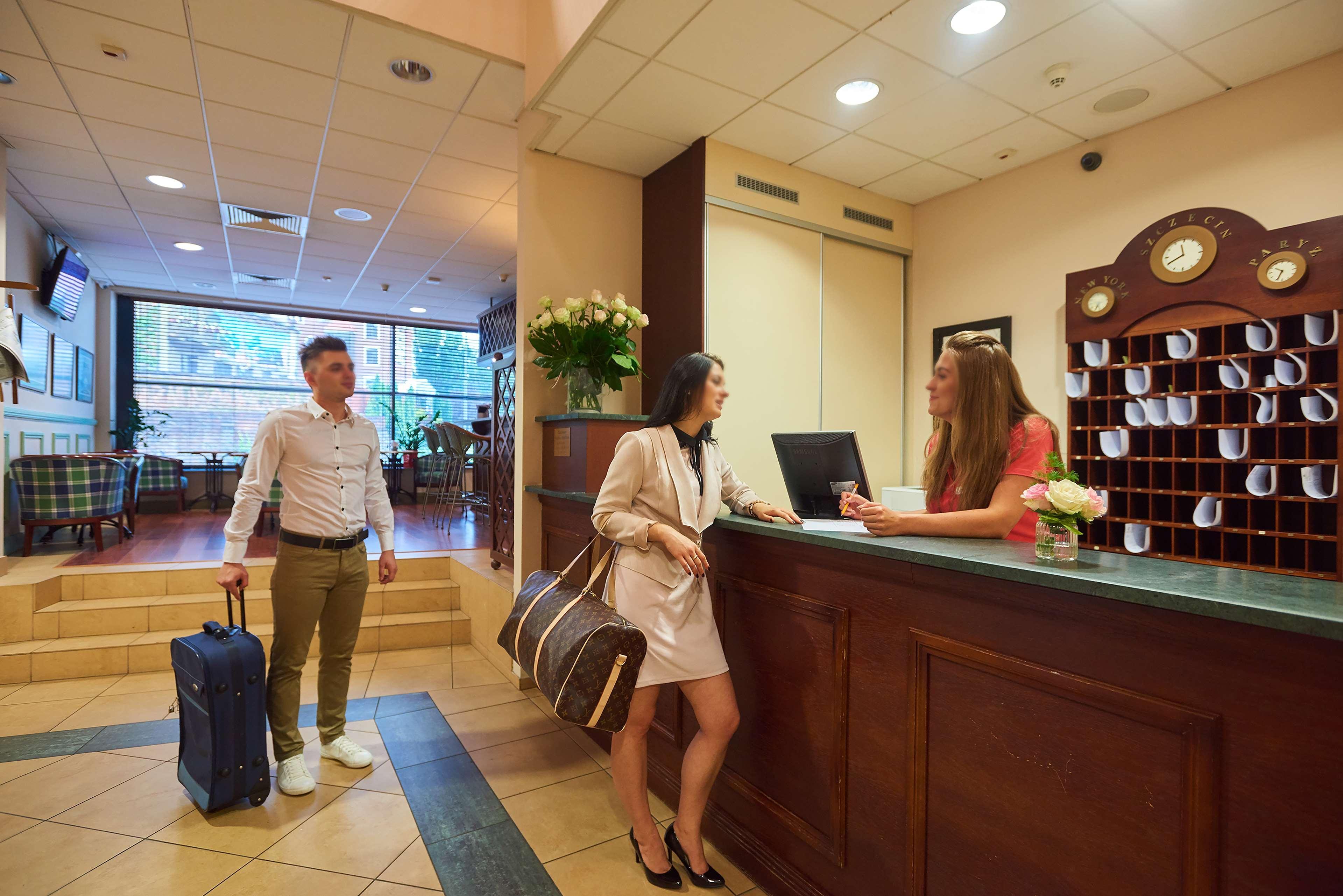 Campanile Hotel Szczecin Buitenkant foto